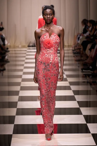 Look 25